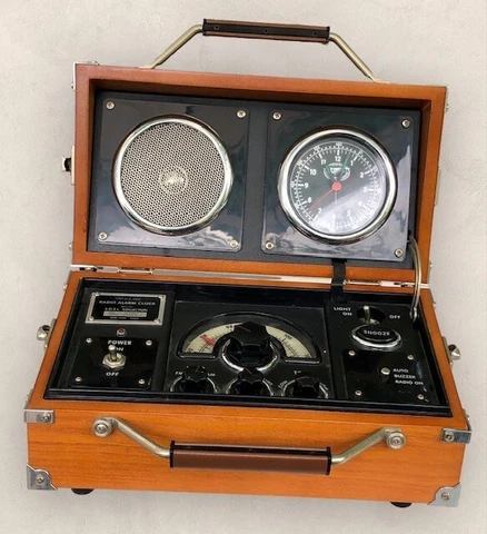 Spirit of St. Louis Radio Alarm Clock Aviator Flight Case Tested Works batteries Cover