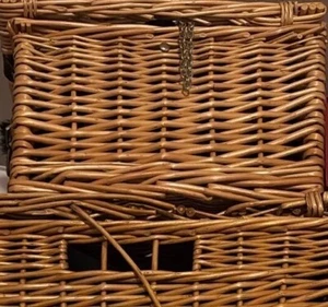 Hamper basket - Picture 1 of 3