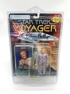 Star Trek Voyager NEELIX The Talaxian SIGNED BY Ethan Phillips w/Protector 1995 - Picture 1 of 17
