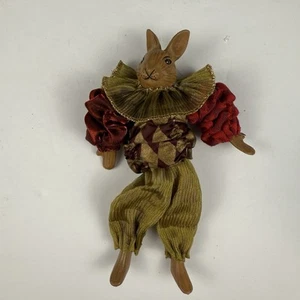 Vintage handgefertigte Stofftier Narr Hase Puppe Puppe 7 Zoll - skurrile Hasenfigur - Bild 1 von 6