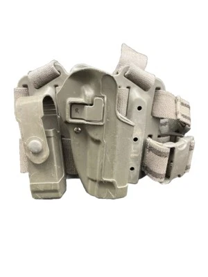 Funda derecha Blackhawk CQC Beretta 92/96 pierna caída C1370 gris con 1 soporte de clip magnético Foto 1 de 4