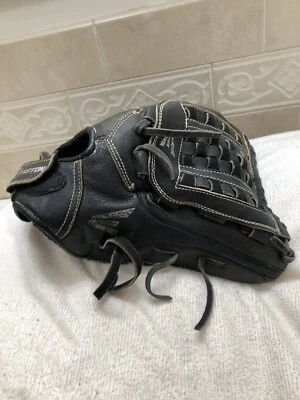 "Guante de softbol Easton Girls totalmente roto muy fácil de usar tiro derecho" Foto 1 de 4