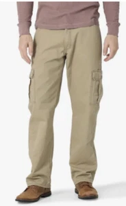 NEW Wrangler Men's Fleece Lined Relaxed Fit Cargo Pants Elm/Khaki Size 42x30 - Picture 1 of 7