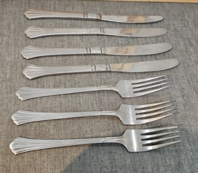 Juego de 3 pat. Estia DORIAN Tenedores de cena inox 7 3/8" Corea y 4 cuchillos 8 5/8" Foto 1 de 4