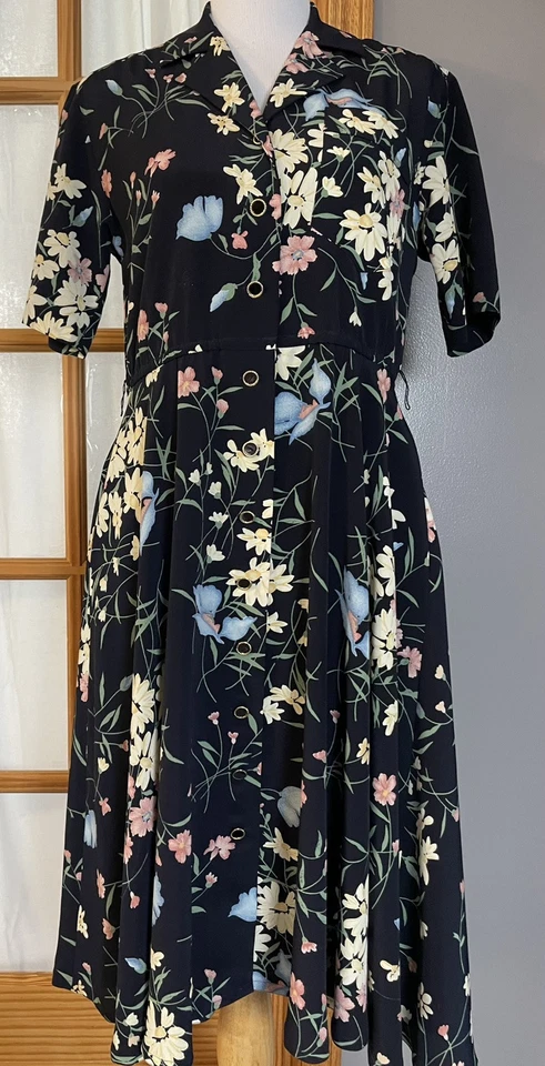 Vtg Schrader Women’s Floral Dress 4P Black Button Up Cottage Whimsigoth Romantic - Image 1 of 4