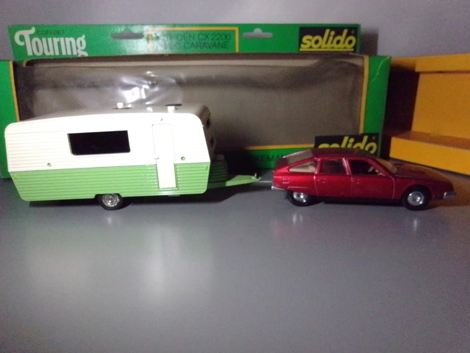 SOLIDO  Touring   Citroen CX with caravan  scale 1/43 Made in France - Immagine 1 di 4