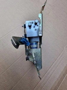 BMW E39 Touring OEM AUTOMATIC ELECTRIC TAILGATE HYDRAULIC PUMP 51247015684 - Bild 1 von 7