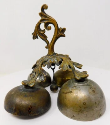 Antiguo juego de campanas cuádruples para mesa o para colgar en la puerta de la tienda finales de 1800 de colección Foto 1 de 4