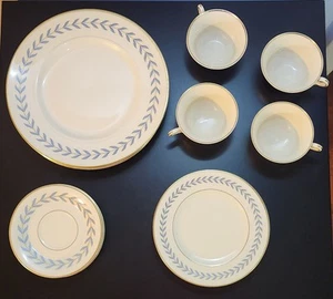 Syracuse Sherwood Old Ivory 16 Pc. Set 4 Dinner, 4 Dessert, 4 Cups & Saucers - Picture 1 of 15