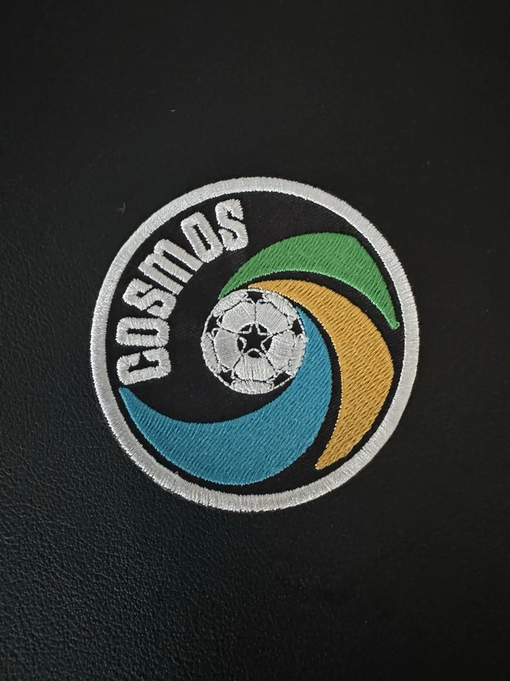 RETRO VINTAGE NEW YORK COSMOS NASL FÚTBOL LOGO PARCHE PELÉ NUEVO/ANTIGUO STOCK ⚽️ Foto 1 de 4