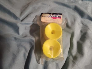 Team Associated Part Front Dish Truck Wheel Yellow 7850 - Picture 1 of 3