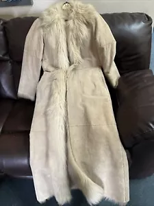 Trench cappotto spolverino vintage in pelle con fodera in pelliccia sintetica tranne maniche - Foto 1 di 12
