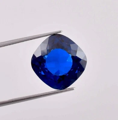 14 x 14 MM Natural Ceylon Ceylon Blue Sapphire Gemstone 10.00 Ct (GIT) Certified - Image 1 of 4