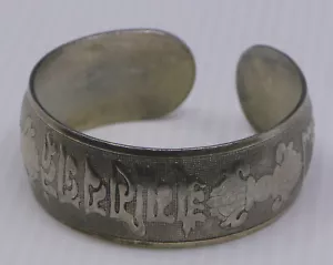 VINTAGE ASIATISCHES METALL MANSCHETTENARMBAND MIT SCHRIFT, THAILAND? TIBET? - Bild 1 von 5