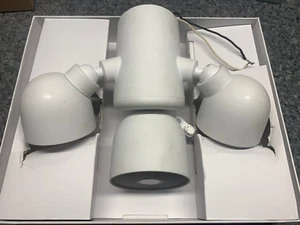 Google - Nest Cam Wireless Outdoor Security Camera with Floodlight *NO MOUNT* - Picture 1 of 7