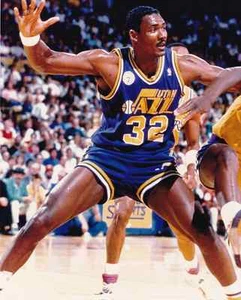 FOTO EN COLOR KARL MALONE ""UTAH JAZZ"" CON LICENCIA NBA 8 x 10 - Imagen 1 de 1