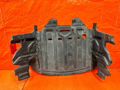 09-11 MAZDA RX8 RX-8 - CUBIERTA CENTRAL DEL MOTOR PROTECTOR CONTRA SALPICADURAS - F151-56110 - OEM #303 Foto 1 de 4