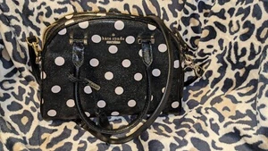 Kate Spade schwarz & weiß Poka Dot Umhängetasche passende Geldbörse und Münztasche - Bild 1 von 24