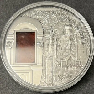 2011 Palau $10 Castillo de Neuschwanstein 2 OZ Serie de Arte Mineral Moneda de Plata - Imagen 1 de 3