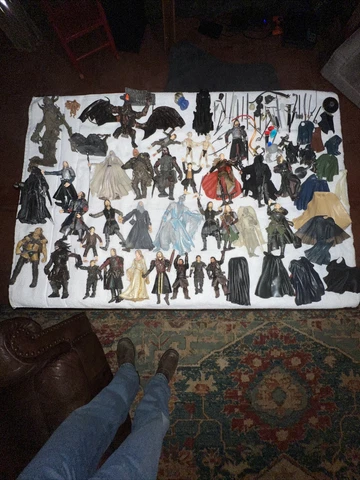 HUGE Lot Lord Of The Rings Action Figures Cover