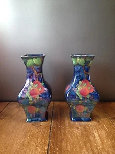 um 1929 SELTENES PAAR ART DECO MALING PFLAUME & OBSTGARTEN FRÜCHTE BLAUER GLANZ VASEN 3449 - Bild 1 von 6