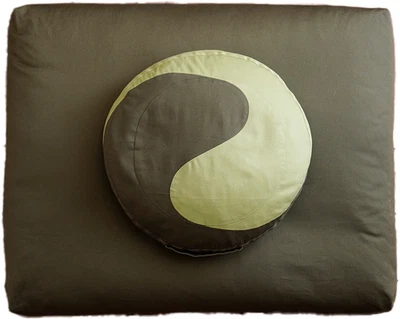 "Craft Gom ZAFU and ZABUTON set Ying Yang Meditation Cushion" Made in Japan - Image 1 of 4