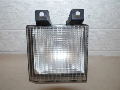 CHEVROLET 10 PICKUP 83-87 Lâmpada de Estacionamento-Sinal de Girada Direita Faróis Duplos Traseiros da Grade - Imagem 1 de 3