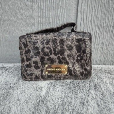 ❅�Steve Madden Animal Print Teléfono Tarjeta Billetera Bolso sin asas Mini Mango Superior Gris Rosa Foto 1 de 4