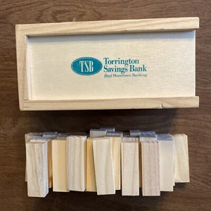 Caja de madera para caja de ahorros publicitaria Torrington con 36 bloques de madera C2 - Imagen 1 de 12