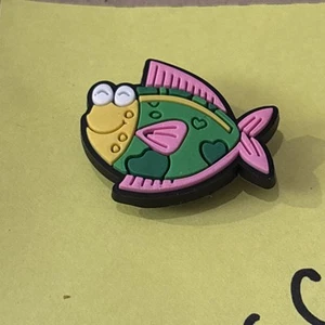 1 pieza envío gratuito para zapatos de cocodrilo encanto Jibbitz pez sonriente multicolor - Imagen 1 de 2