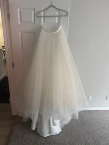 Casablanca Bridal Wedding Overskirt NWTSize 12 - Picture 1 of 6