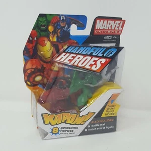 Marvel Universe Handful Of Heroes Nuovo In Pacchetto 8 Figure - Foto 1 di 3