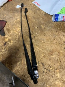 2007 FORD 500 wiper arm set (Sedan) Passenger Right Wiper Arm drivers - Picture 1 of 4