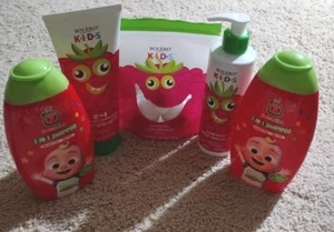 2 Cocomelon, Bolero Kids Hand Wash Bath Fizzies & 2 In 1 Bubble Bath &Body Wash - Picture 1 of 2