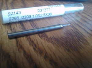 .0393" 2 FLUTE SE STUMMEL HARTMETALL SCHAFTFRÄSER .0393" 1mm X.0983" X .1181" 3mm X 1-1/2" - Bild 1 von 1