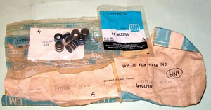 1975-1977 Vega Monza Astre Starfire NOS 4cyl 140 valve stem seals 372333 - Picture 1 of 4