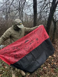 Ukrainian army 2022Colored flag signed. souvenirs ZSU. Slava Ukraine 2022-2025 - Picture 1 of 2