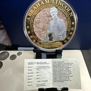 Abraham Lincoln - JUMBO 4" VERGOLDETE PROOF-MÜNZE, MIT SWAROVSKI-KRISTALLEN und COA - Bild 1 von 4