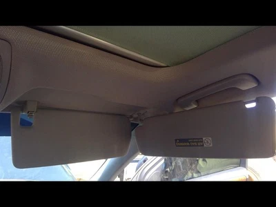 07-15 Audi Q7 Pasajero Derecho Parasol Iluminado Gris 155805 Foto 1 de 4