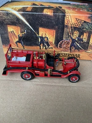 Matchbox 1916 Ford Model T Fire Engine - Image 1 of 4