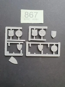 WARHAMMER FB BRETONNIAN FANTASY EMBOSSED SHIELDS x 9 PLASTIC ORIGINAL OOP - Picture 1 of 6