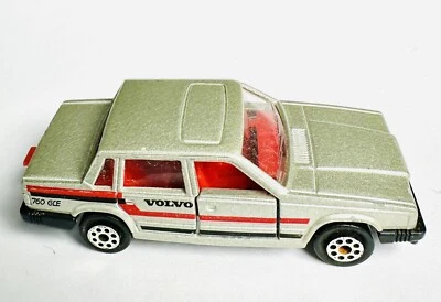 Vintage Majorette 230 Volvo 760 GLE plata Hecho en Francia Metal 1/61 Nº 230 Foto 1 de 4