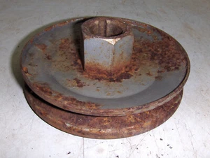 AYP, CASE, CRAFTSMAN, JOHN DEERE, MTD, ROPER LAWN & GARDEN TRACTOR DRIVE SHEAVE? - Picture 1 of 5