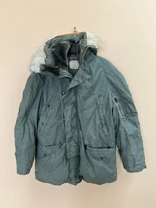 1977 GENUINE USAF EXTREME COLD WEATHER TYPE N-3B WITH HOOD - MEDIUM - Picture 1 of 6