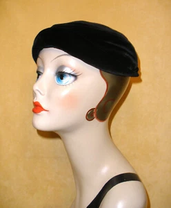 1950's Black Velvet Evening Dress Hat by Adam Meldrum & Anderson Co Buffalo NY - Picture 1 of 8
