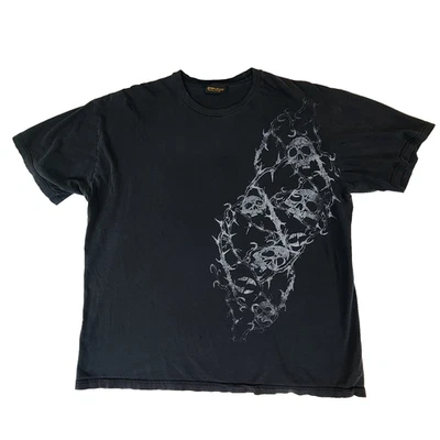 Camiseta Preta Crânios Espinhos Gráfica Grunge Rock HTF Split Fios Incomuns #2284 - Imagem 1 de 4
