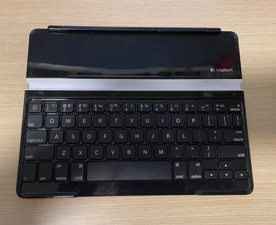 Funda Teclado Ultradelgada Logitech Negra y Plateada.  5VDC Foto 1 de 4