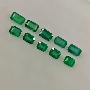 4.53ct Natural Emerald nice octagon cut nice green luster gems lot - Picture 1 of 4
