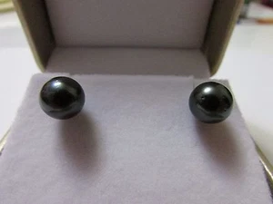 8mm South Sea Black Round Pearl 18K Solid Gold Stud Earring - Picture 1 of 4