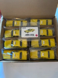 TOMY/ ERTL 39595 Dodge 1977 Monaco Bacon Cab Co. Taxi Cab 1/64 S Die-cast CASE - Picture 1 of 8